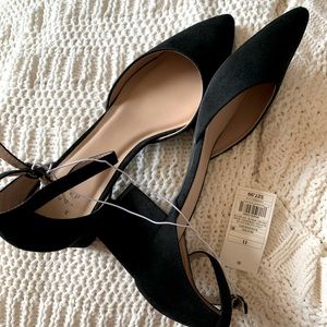 Never worn  size woman’s 11 color black comfy.